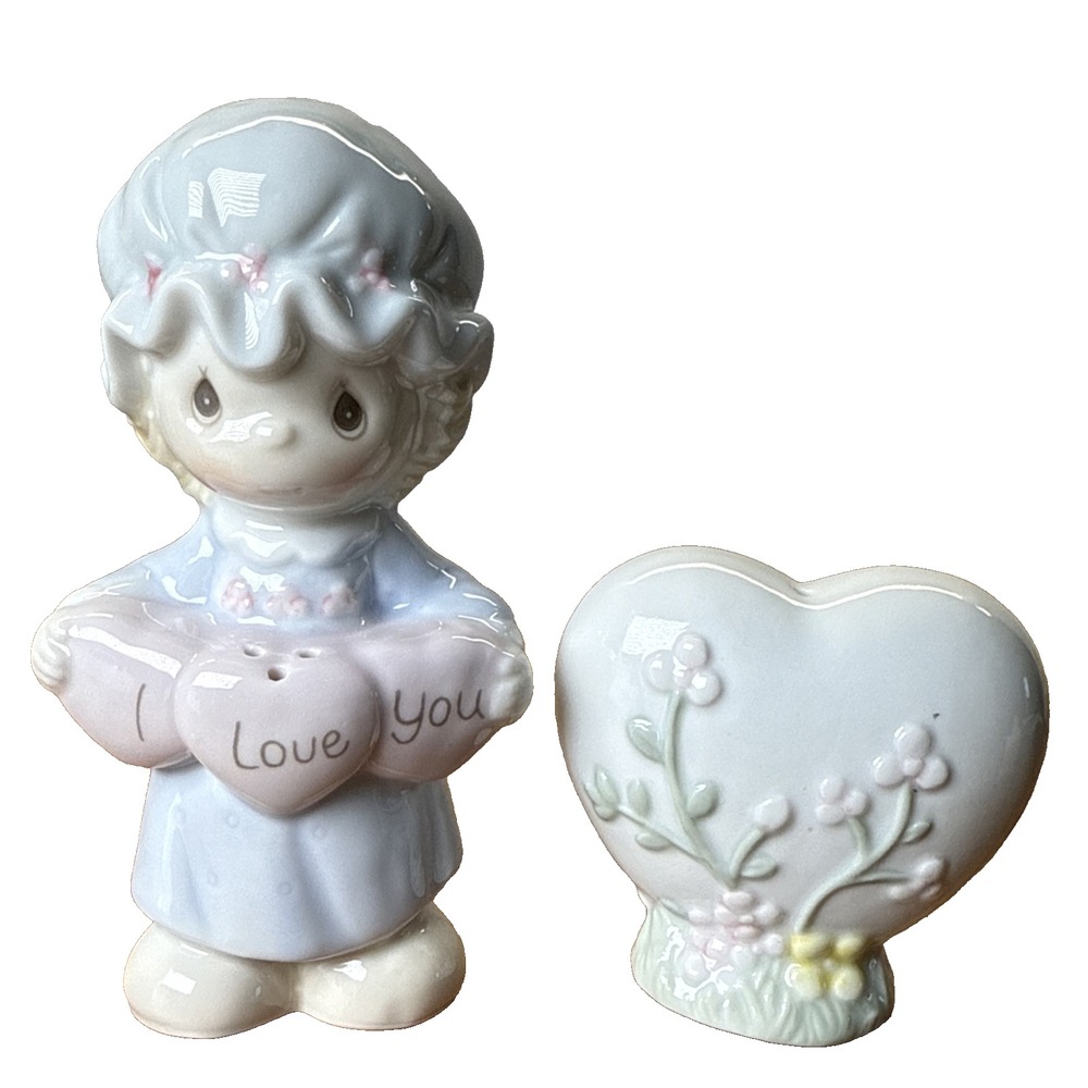 K4-VTG Precious Moments Salt & Pepper Shakers Child & Heart "I Love You" Ribbon